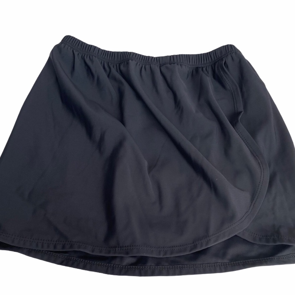 ⭐️2/$5 Black Swim Skirt